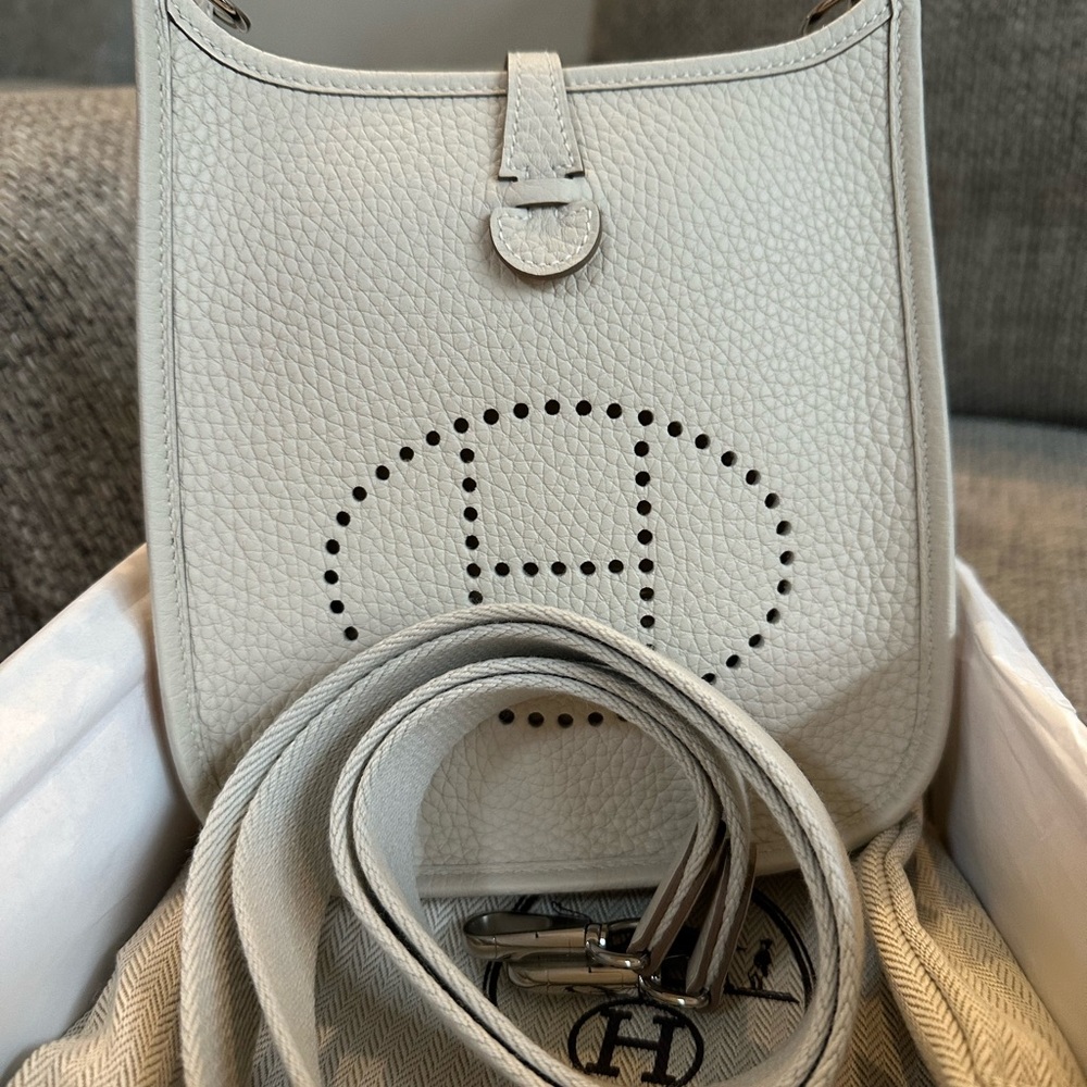 NEW w/Receipt  HERMÈS Craie Clememce PHW Mini Evelyne TPM, Stamp K-2025